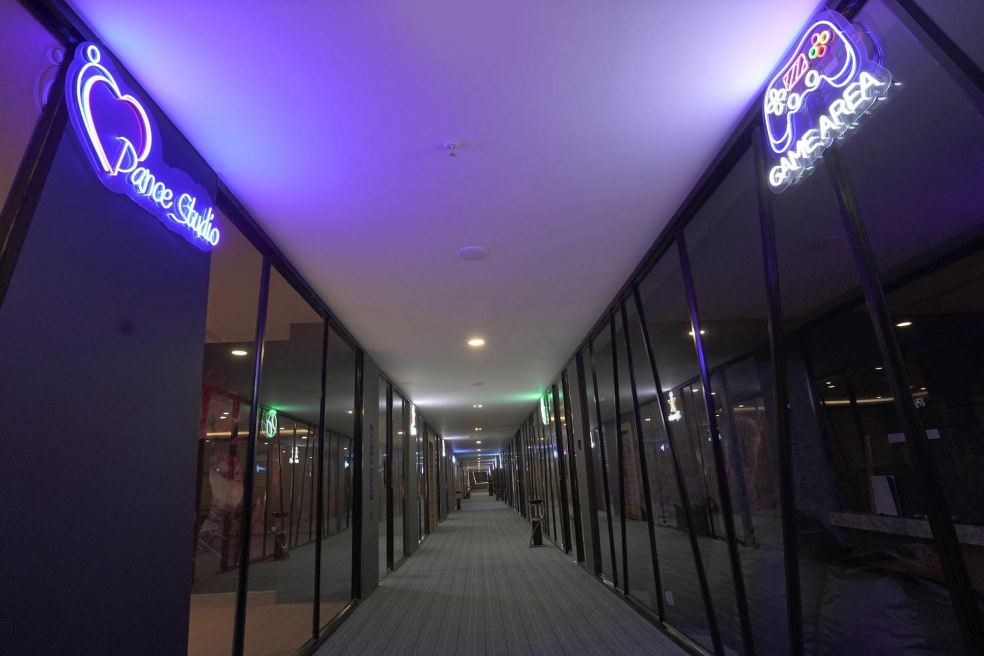 Essotto Recreation Hub Hotel บังกาลอร์ ภายนอก รูปภาพ