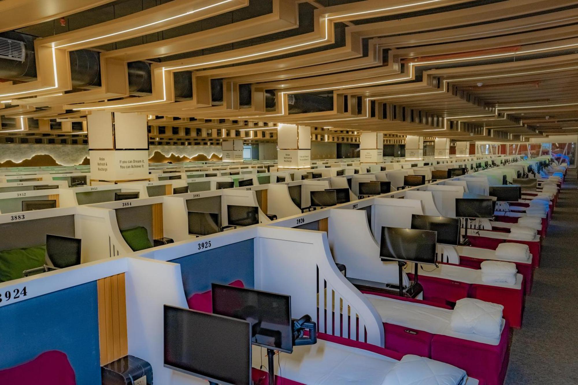 Essotto Recreation Hub Hotel บังกาลอร์ ภายนอก รูปภาพ
