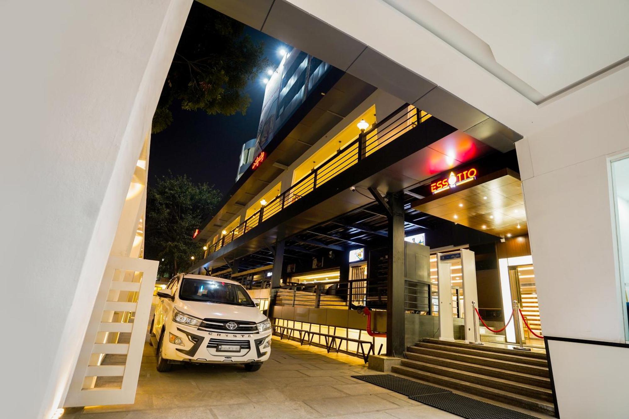 Essotto Recreation Hub Hotel บังกาลอร์ ภายนอก รูปภาพ