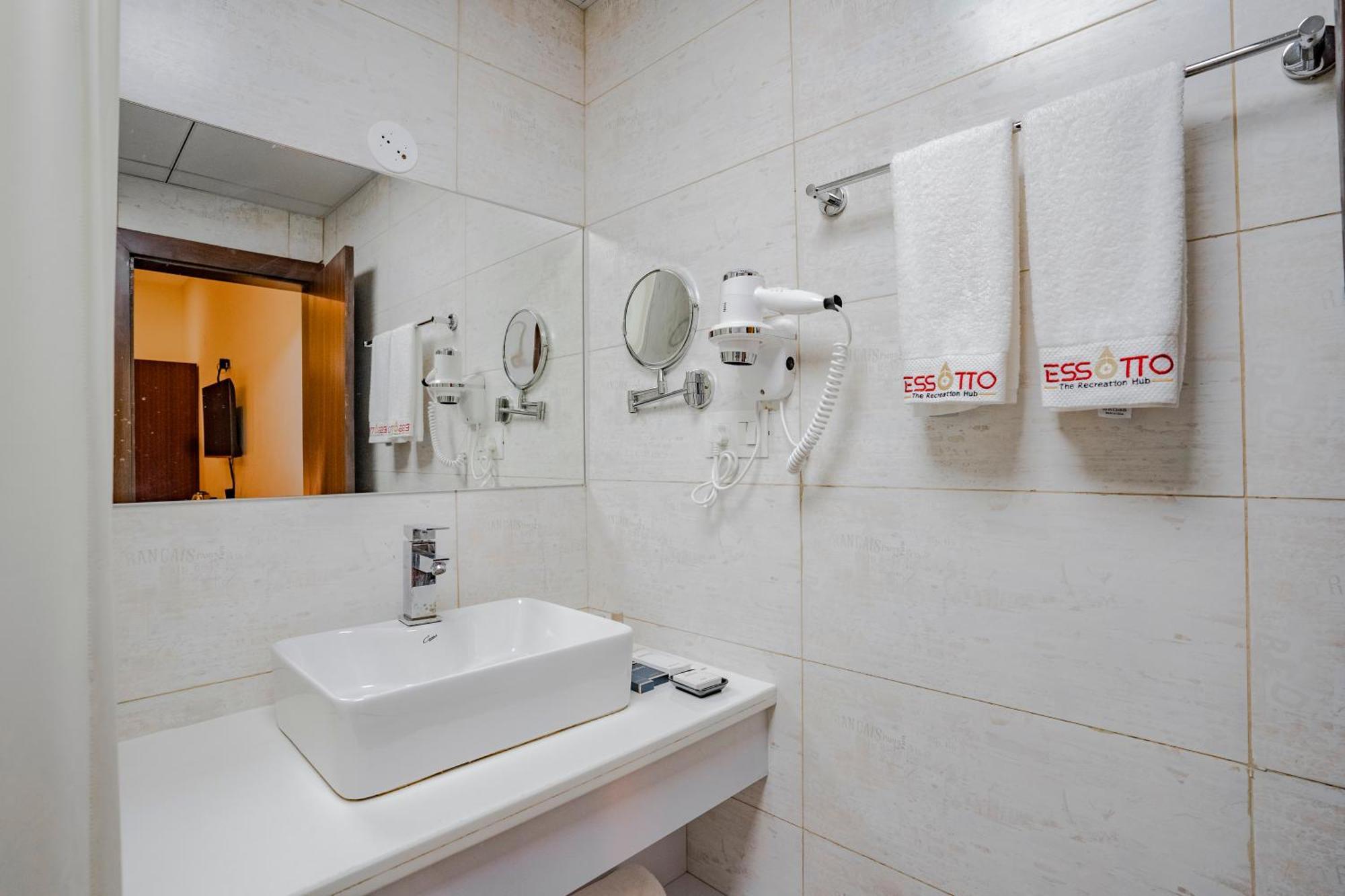Essotto Recreation Hub Hotel บังกาลอร์ ห้อง รูปภาพ